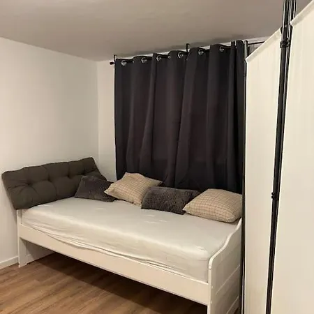 4betten Mit Kuechewaschmaschine דירה